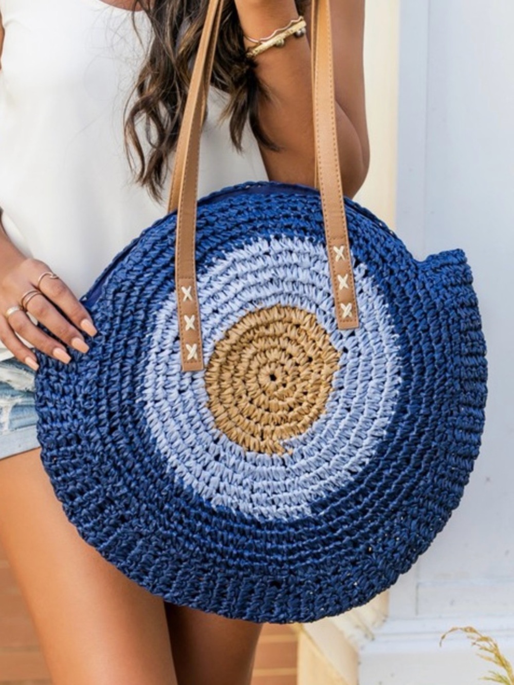 Straw circle tote
